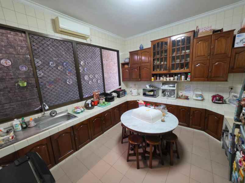 dijual rumah jalan m h thamrin