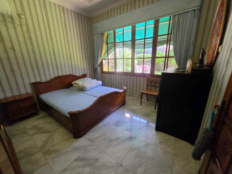dijual rumah jalan m h thamrin