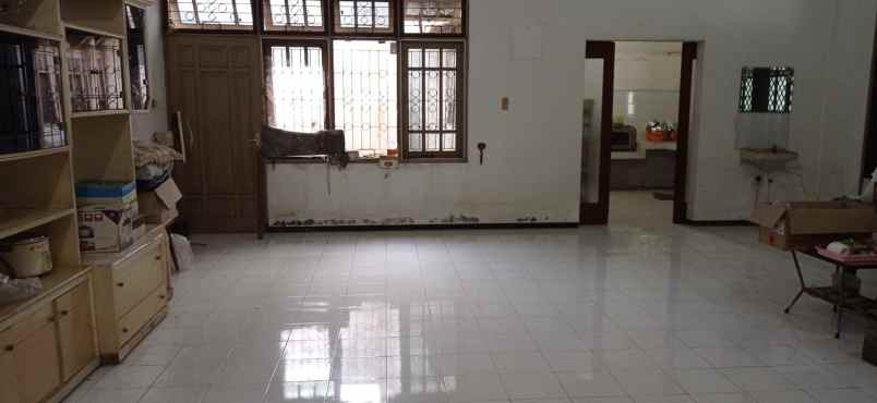 dijual rumah jalan manyar indah