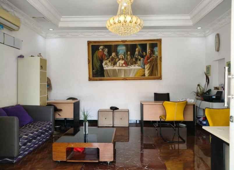 dijual rumah jalan manyar tirtoasri