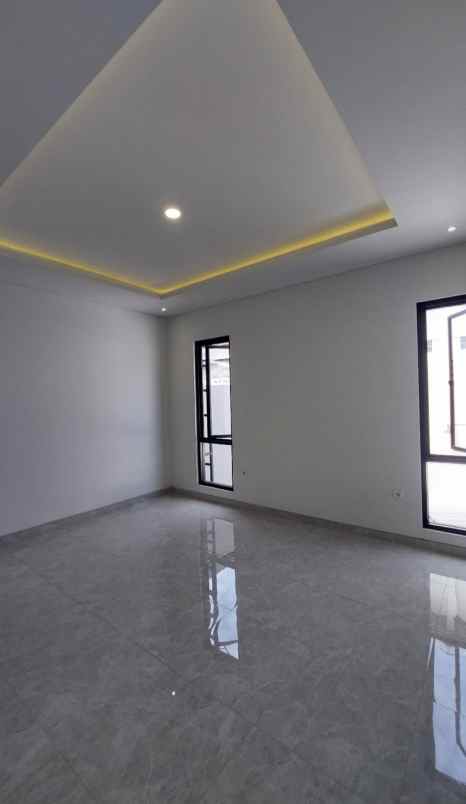 dijual rumah jalan panjang jiwo permai