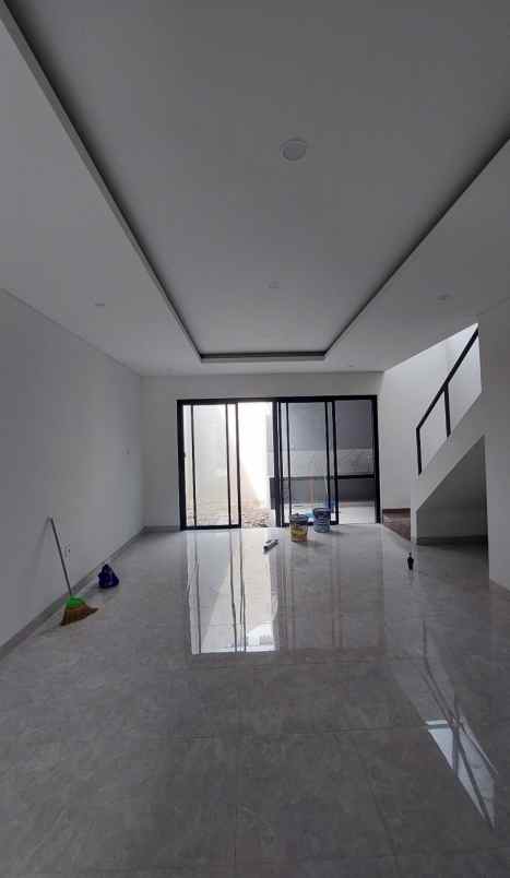 dijual rumah jalan panjang jiwo permai
