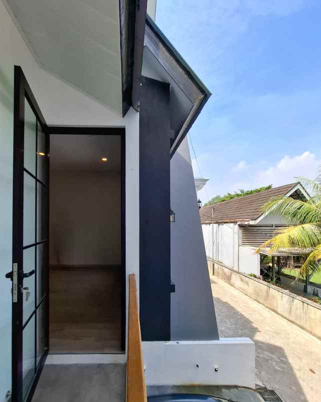 dijual rumah jalan raya jagakarsa