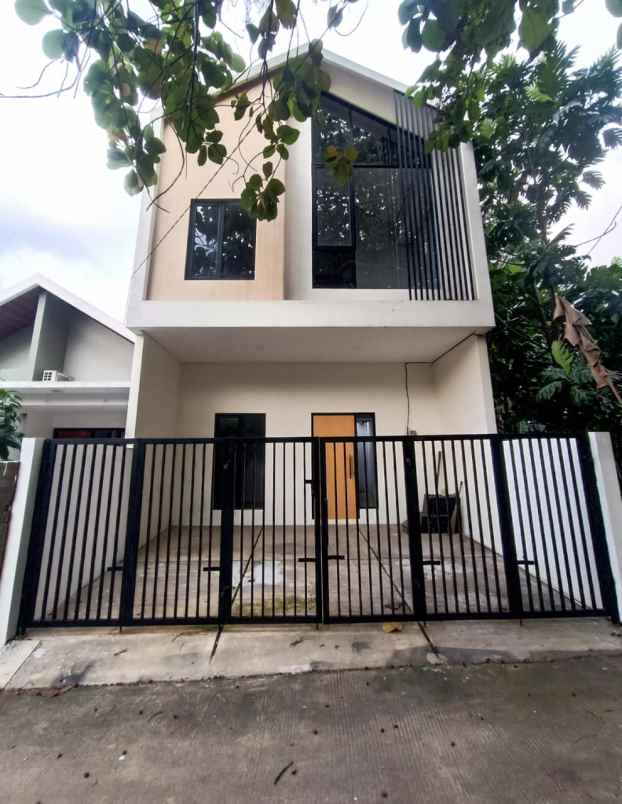 dijual rumah jalan raya komplek kesehatan