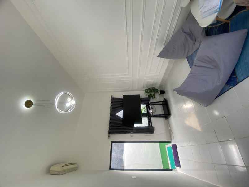 dijual rumah jalan raya megu cisoka