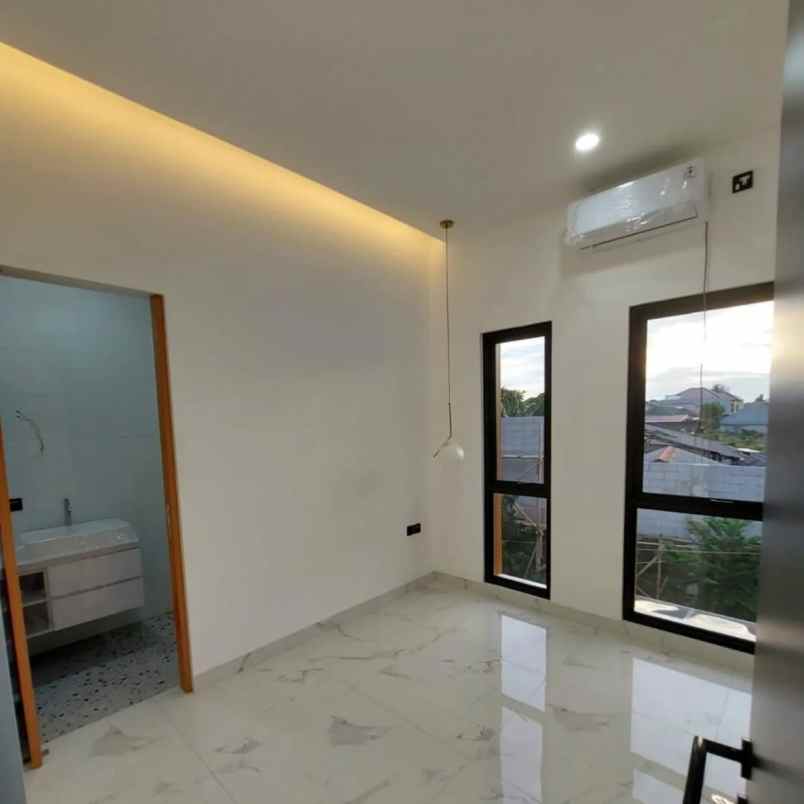 dijual rumah jalan raya pesanggrahan