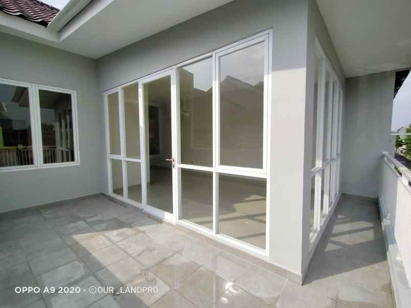 dijual rumah jalan raya serpong alam