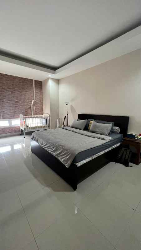 dijual rumah jalan raya veteran tanah