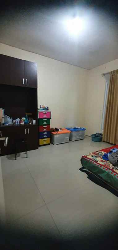 dijual rumah jalan royal residence