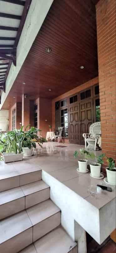 dijual rumah jalan simo gunung barat