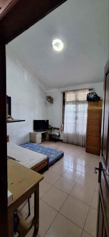 dijual rumah jalan simo gunung barat