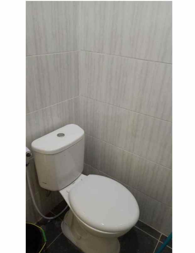 dijual rumah jalan utan kayu