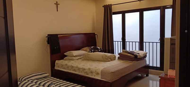 dijual rumah janur elok kelapa gading