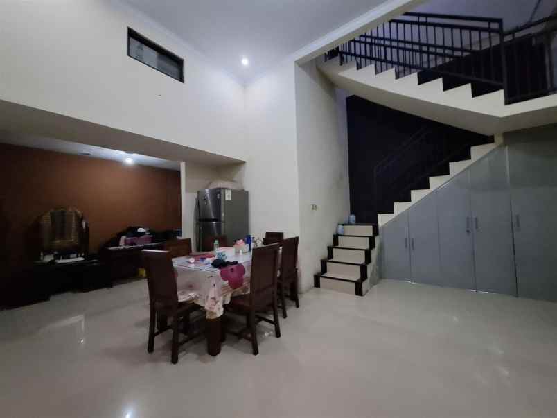 dijual rumah jati kramat jati asih