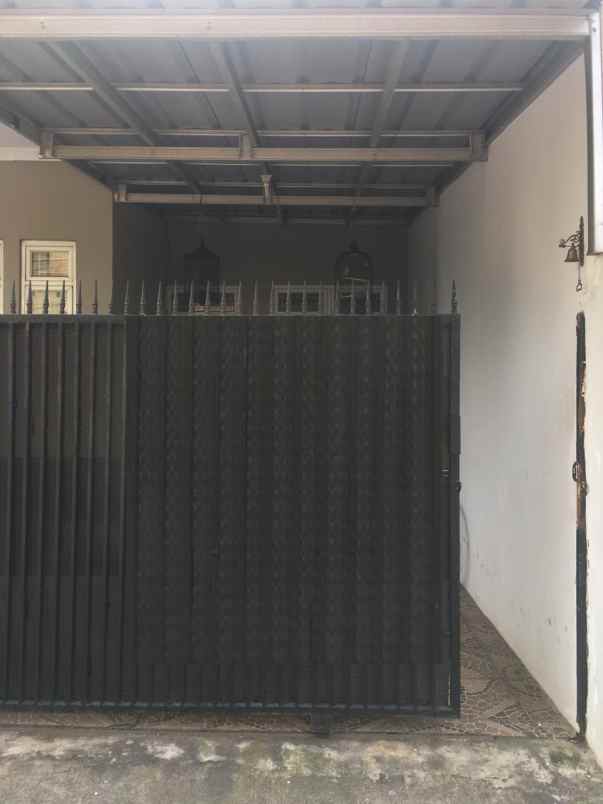 dijual rumah jatiluhur