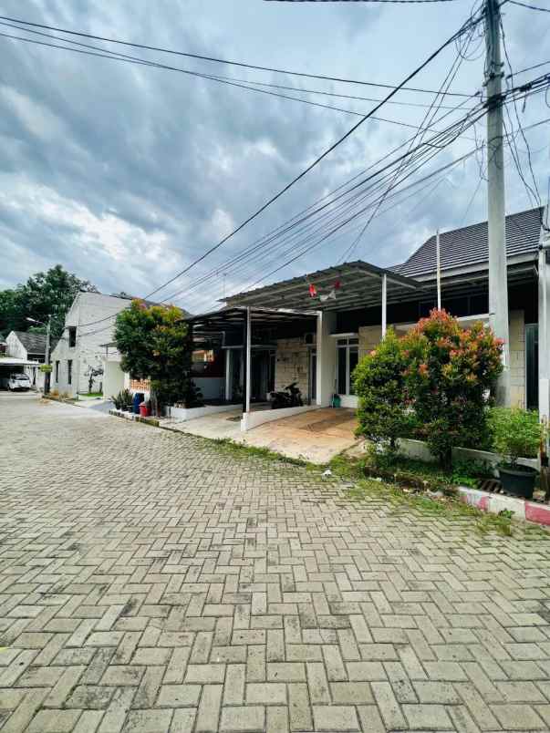 dijual rumah jatisari
