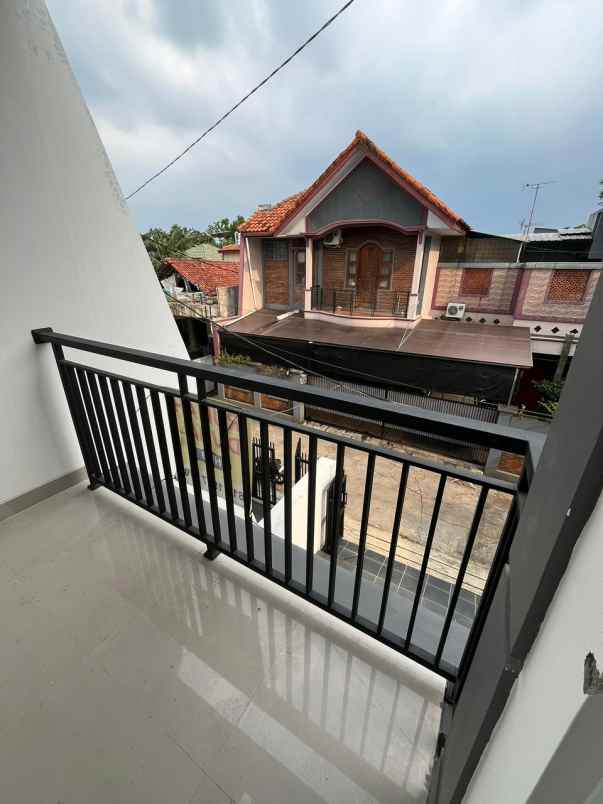 dijual rumah jatiwaringin pondok gede