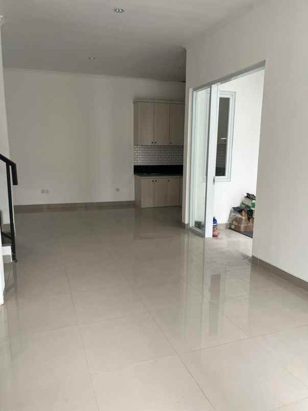 dijual rumah jatiwaringin pondok gede