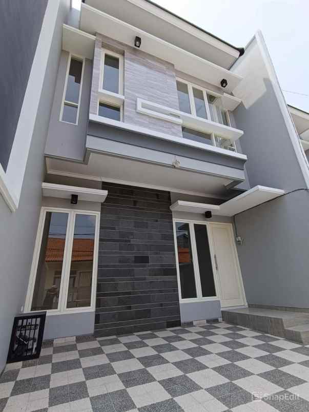 dijual rumah jemursari