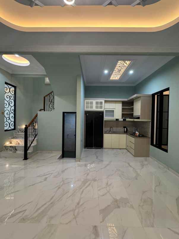 dijual rumah jl abadi