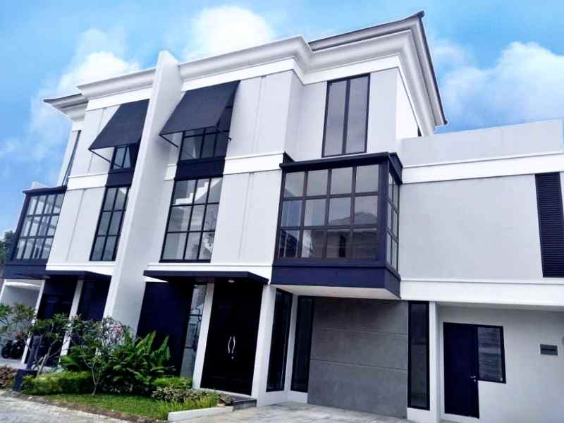 dijual rumah jl ampera