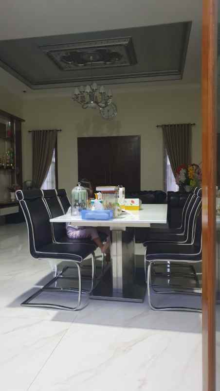 dijual rumah jl asysyafiiyah cilangkap