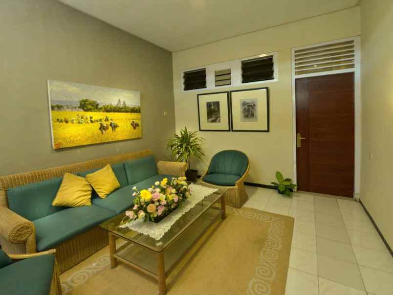 dijual rumah jl banda