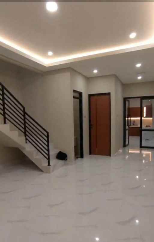 dijual rumah jl cisaranten kota bandung