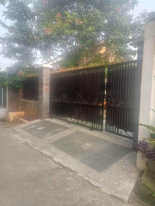 dijual rumah jl dukuh jatiasih kota bekasi