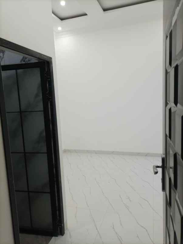 dijual rumah jl duren sawit raya duren