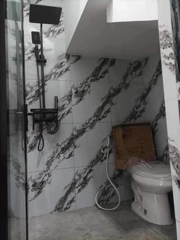 dijual rumah jl duren sawit raya duren