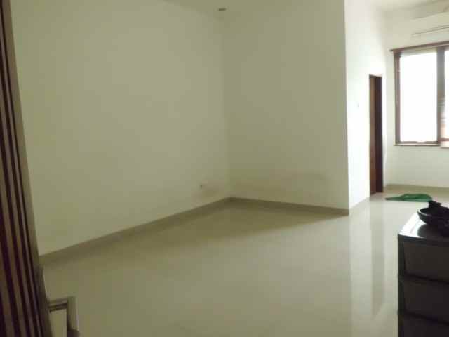 dijual rumah jl gaharu