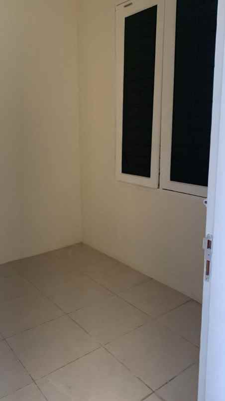 dijual rumah jl gayung kebonsari