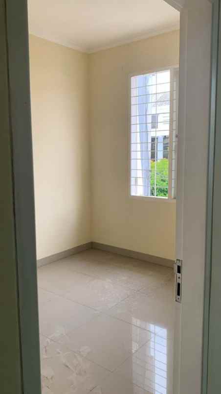 dijual rumah jl gayung kebonsari