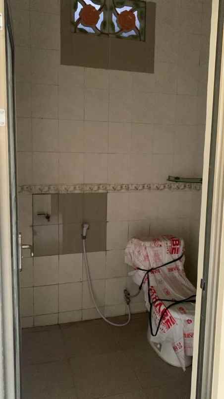 dijual rumah jl gayung kebonsari