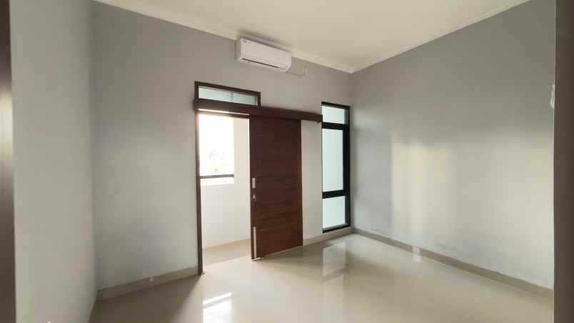 dijual rumah jl godean km 9
