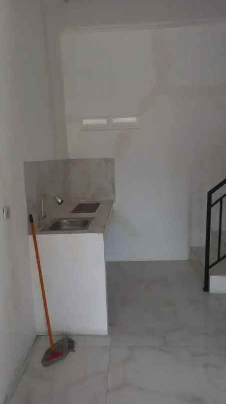 dijual rumah jl hj sadi 2 no 2005 paku