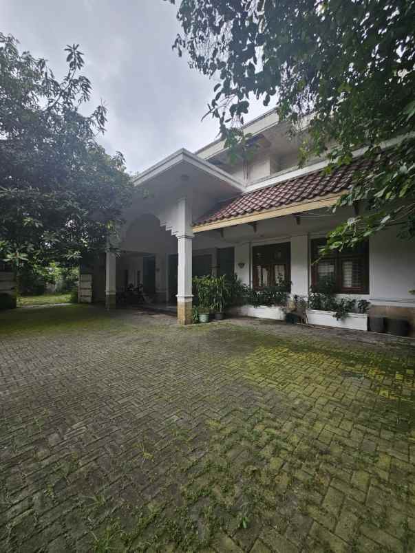 dijual rumah jl hos cokro aminoto