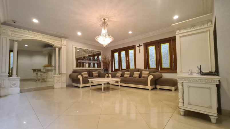 dijual rumah jl kartini