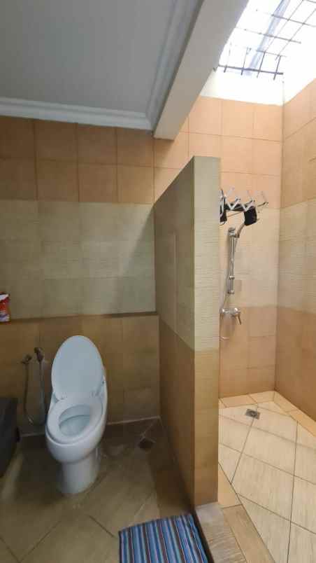 dijual rumah jl kartini