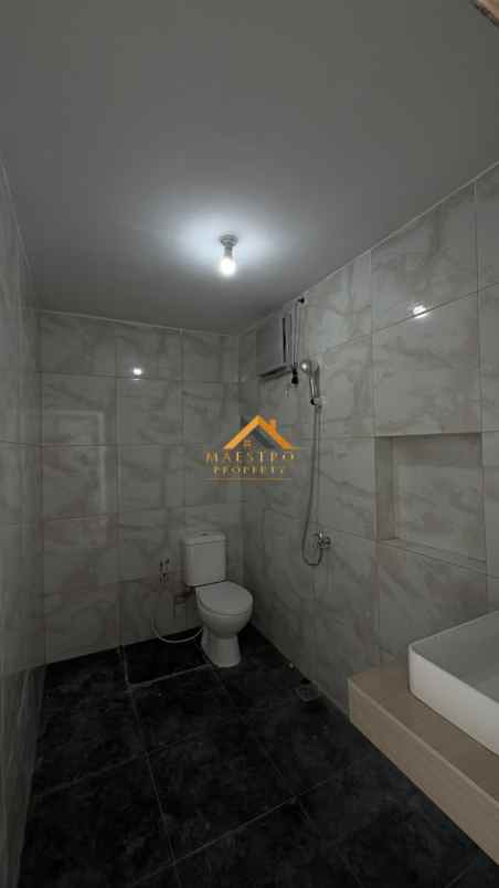 dijual rumah jl karya bakti indra kasih