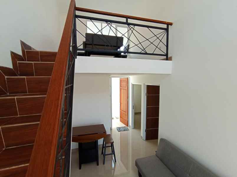 dijual rumah jl karya logam