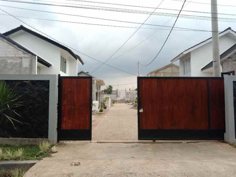 dijual rumah jl karya logam