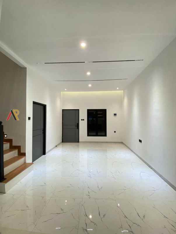 dijual rumah jl komplek pancoran mas