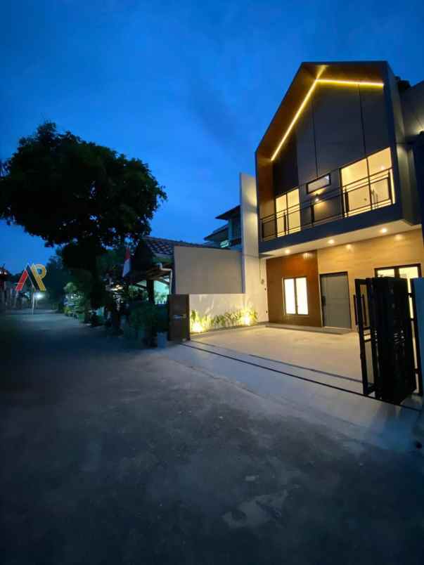 dijual rumah jl komplek pancoran mas