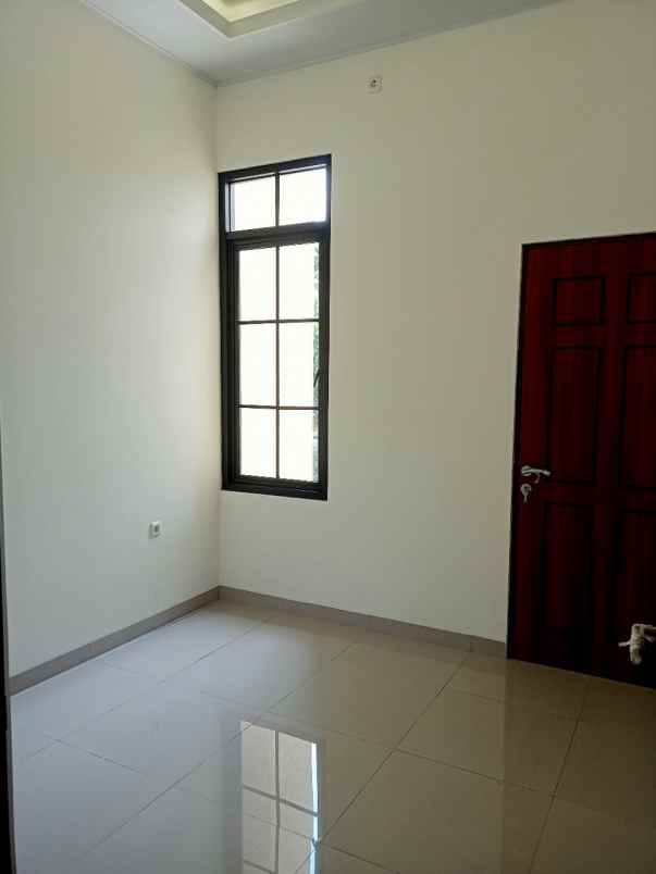 dijual rumah jl panghegar mekar mulya