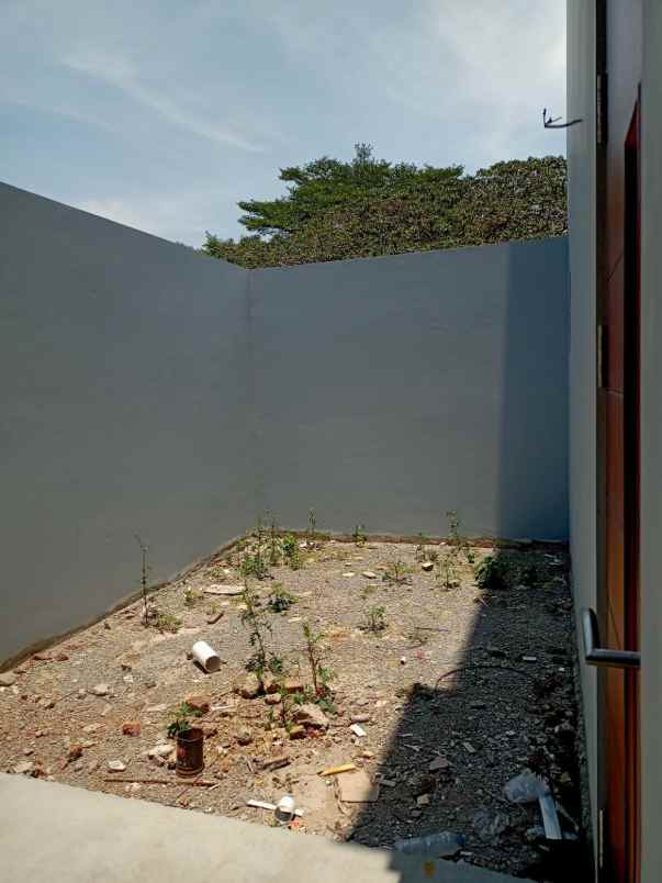 dijual rumah jl panyileukan