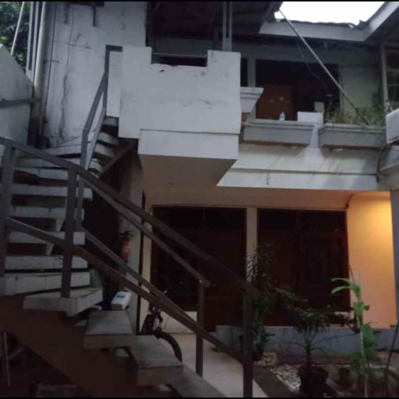 dijual rumah jl pengadegan raya kec