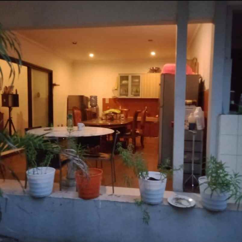 dijual rumah jl pengadegan raya kec