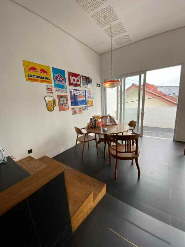 dijual rumah jl pondasi kayu putih